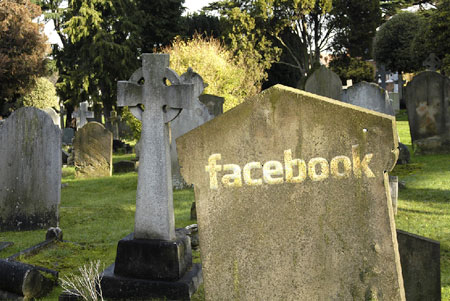 Учени очакват скорошна гибел на Facebook