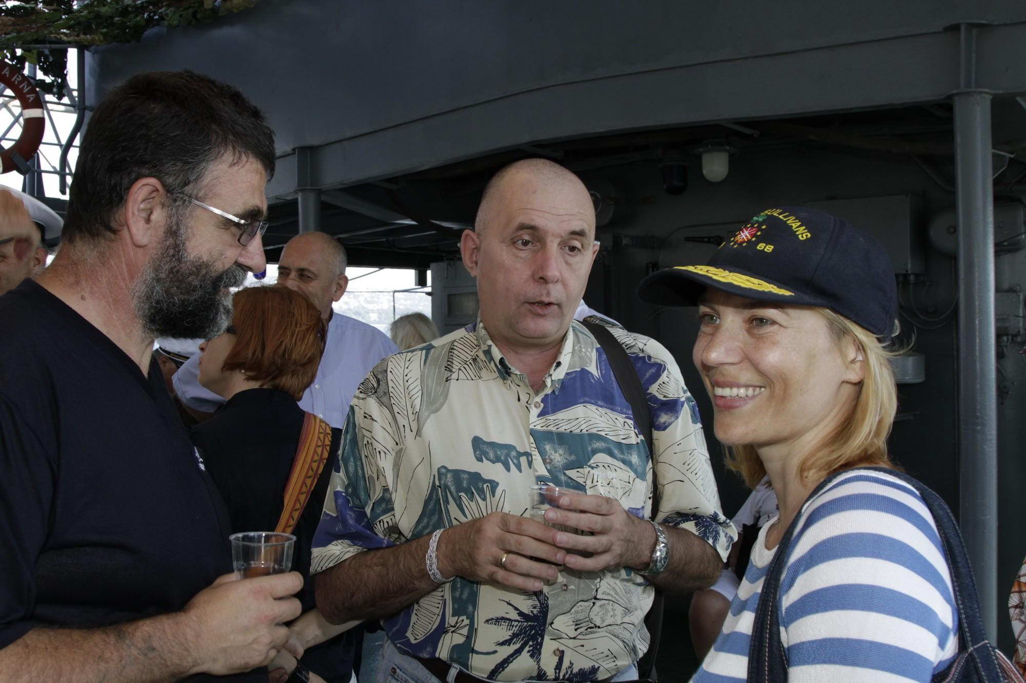 Скандалният писател Христо Стоянов: Да питат Боян Саръев защо лежа в психиатрията!