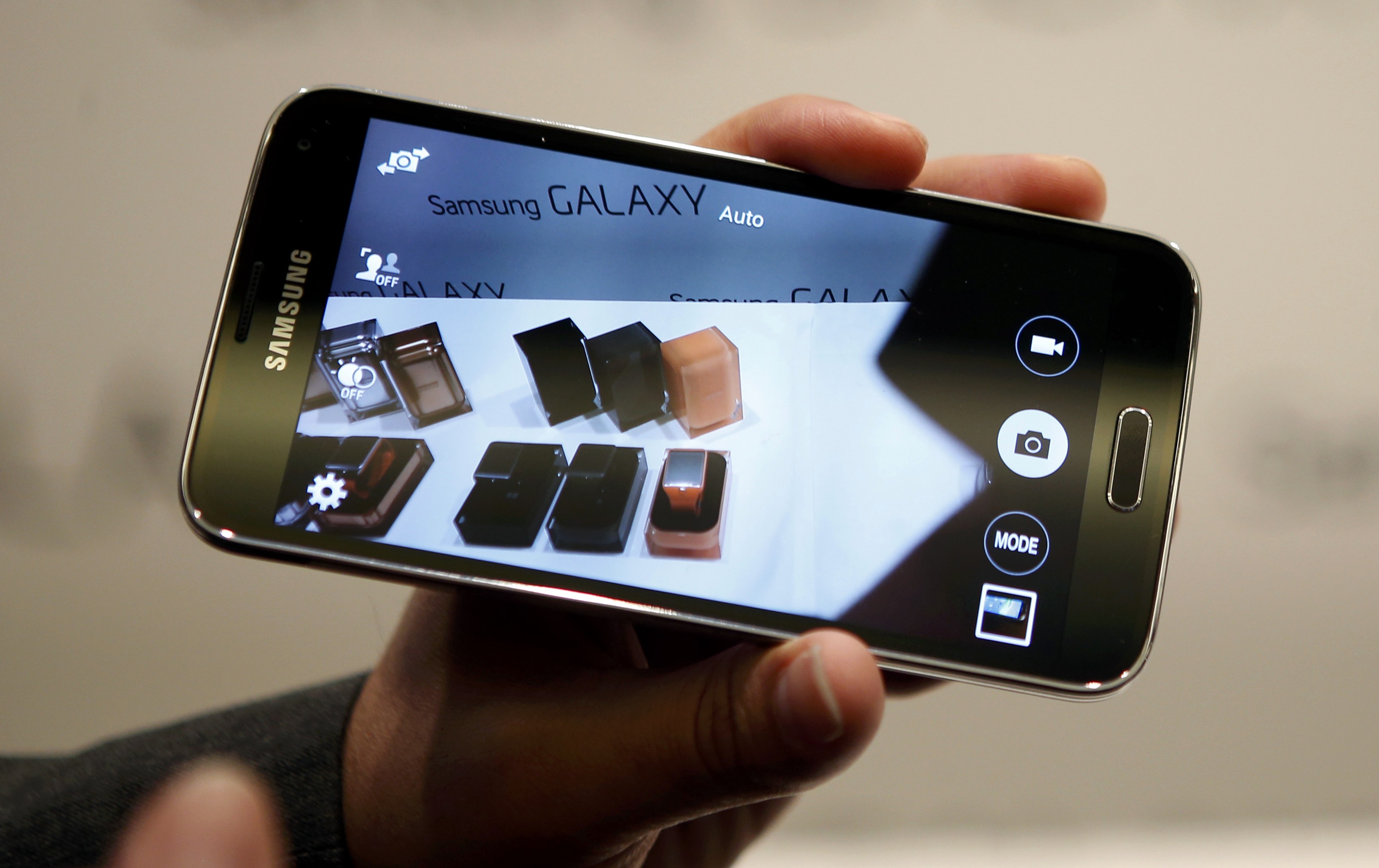 Samsung представи Galaxy S5