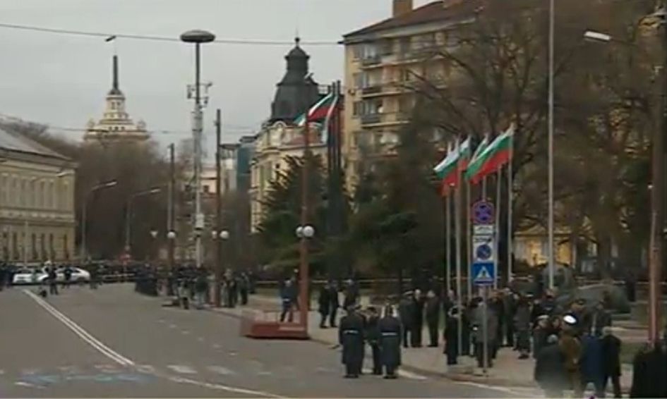 Скенери и детектори до ВИП-гостите за тържеството за 3 март 