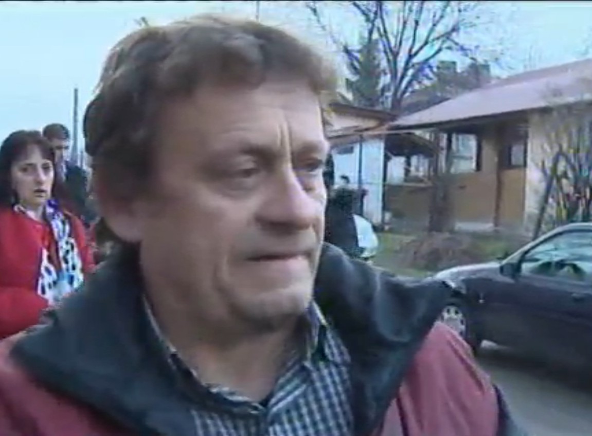 Родители блокираха училището в Петърч
