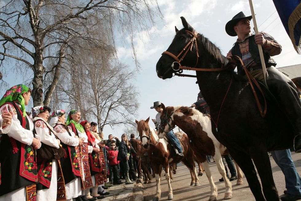 11 красиви имена черпят за голям светец, който отива при Бог да проси за лято