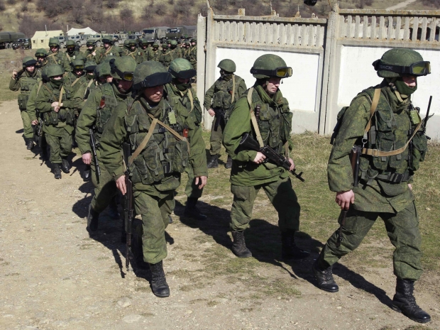 Въоръжени превземат гранични застави, обстрелват украински самолет (ВИДЕО)