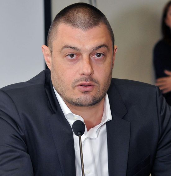 Бареков: Ще принудим депутатите да се определят дали са граждани, или мафия