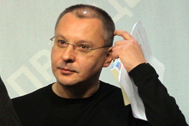 Станишев от Брюксел: Брат ми няма концесии за строеж в "Карадере" 