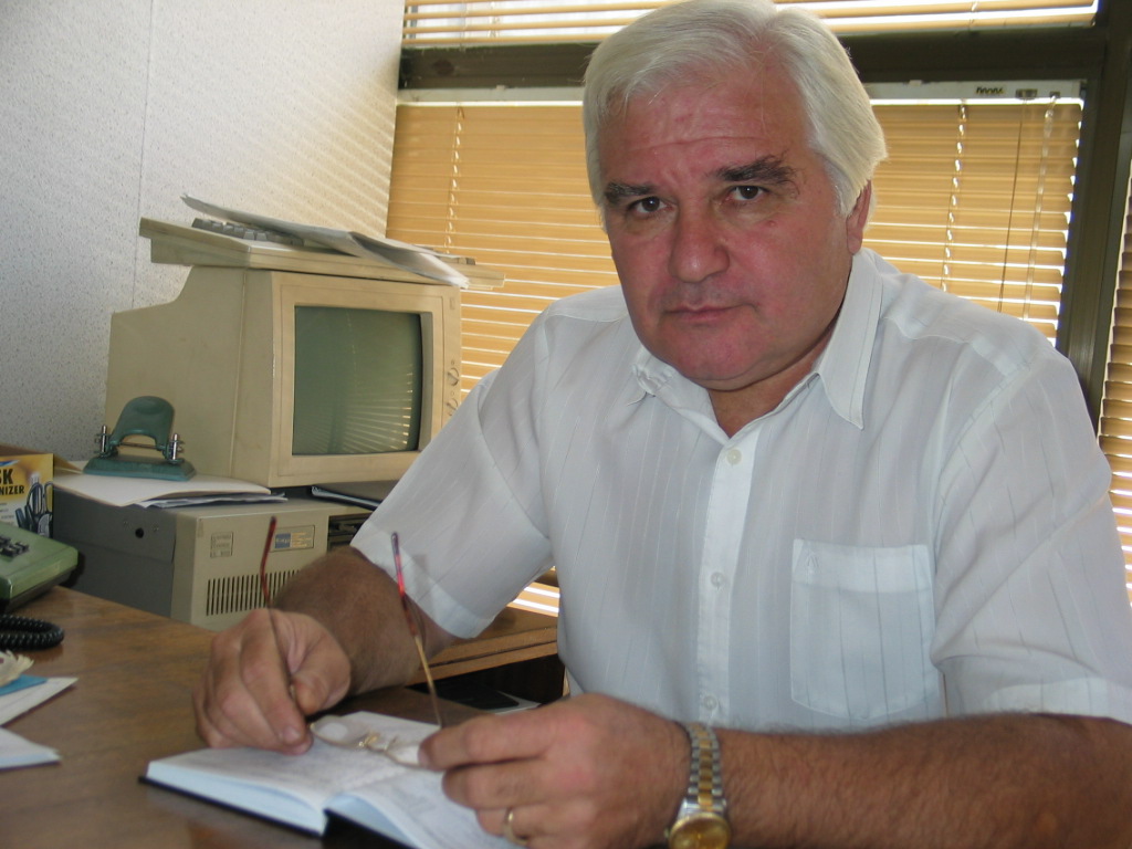 Поклонението в лагера на смъртта в Ловеч нажежи страстите в ДСБ