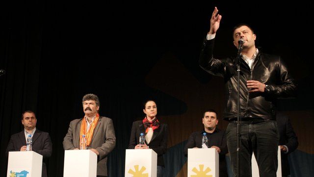 "Площадът" на Нешка Робева "гръмна" и в Девня