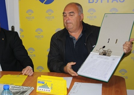 Първо в БЛИЦ: Бургаски лидер от НДСВ премина в "България без цензура"