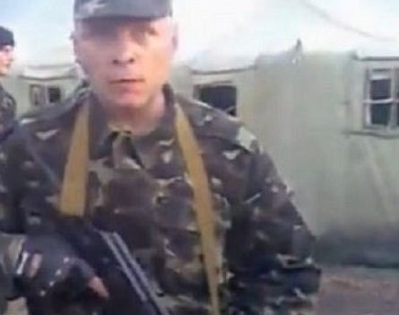 Глад и дезертьори в забравената от Киев войска в Източна Украйна (ВИДЕО)