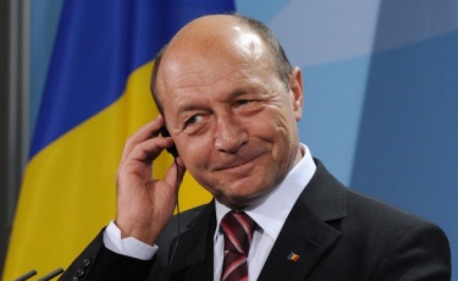 Бъсеску за Рогозин: Дворцов шут!