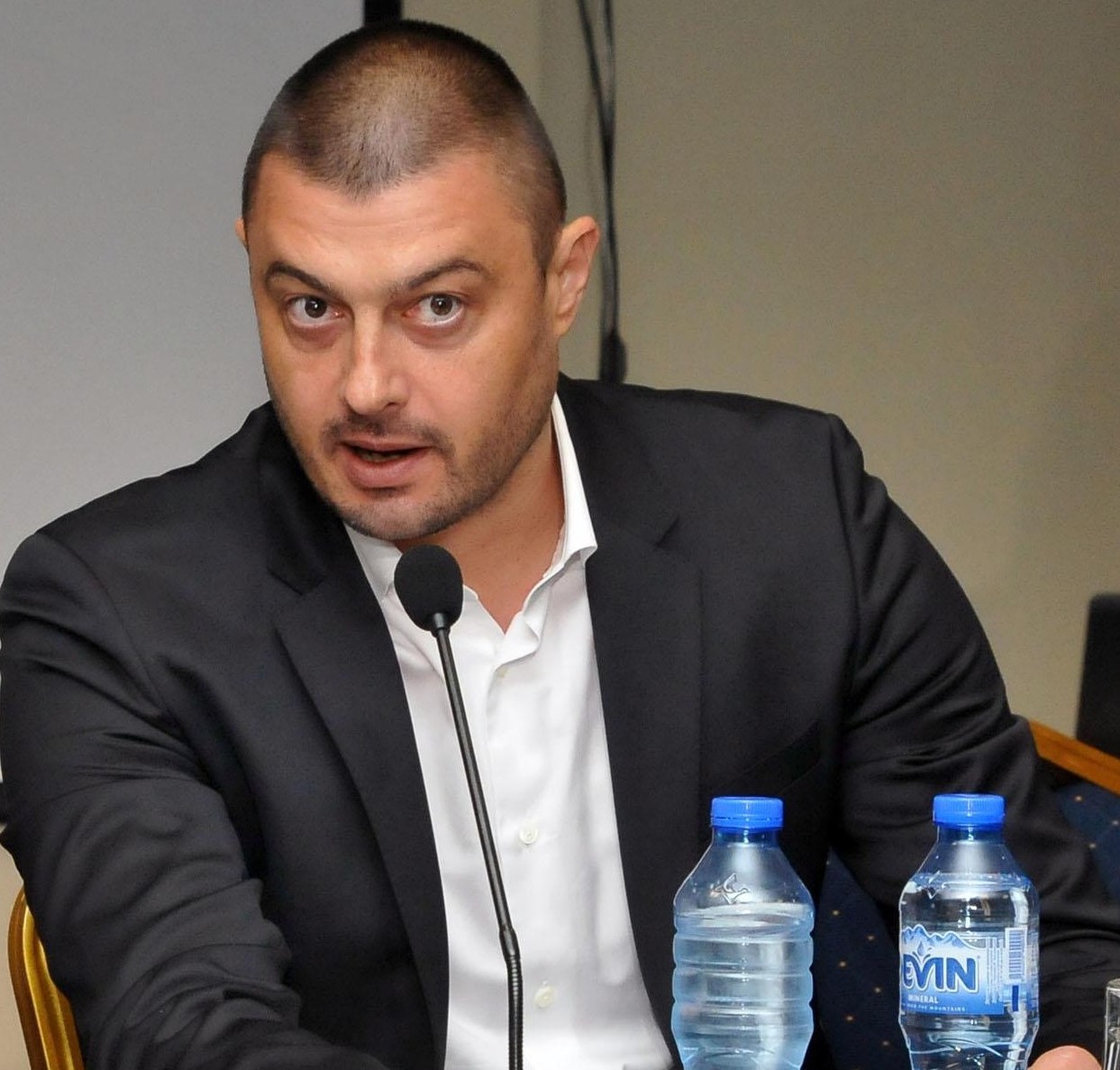 Бареков: Борисов и Цветанов смачкаха Георгиев!
