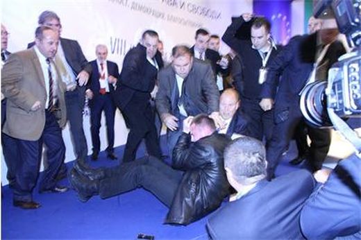 Прокуратурата още търси биячите на Октай Енимехмедов 