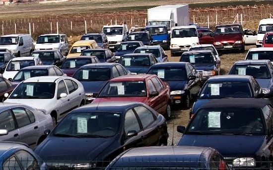 Регистрацията на коли само при нотариус