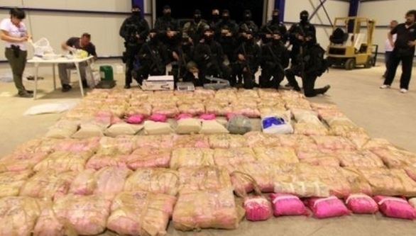 Гръцката брегова охрана хвана 1 тон хероин в мащабна акция (СНИМКИ)