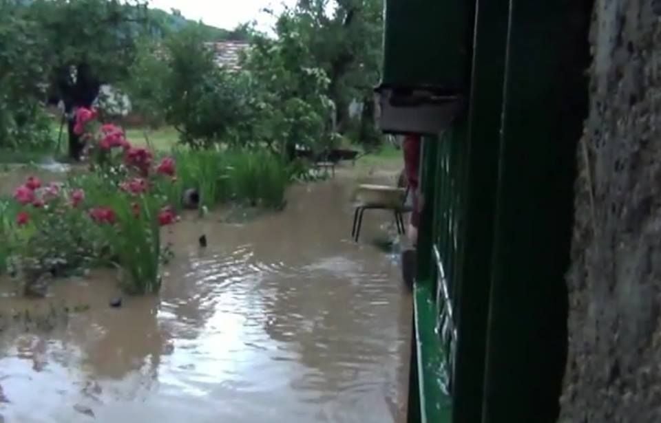Критично ниво на язовир в Климент, хората в паника (СНИМКИ/ВИДЕО)