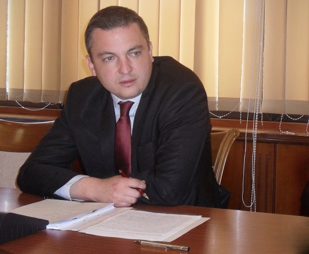 Портних: Събаряме всички къщи под гробището в "Аспарухово"