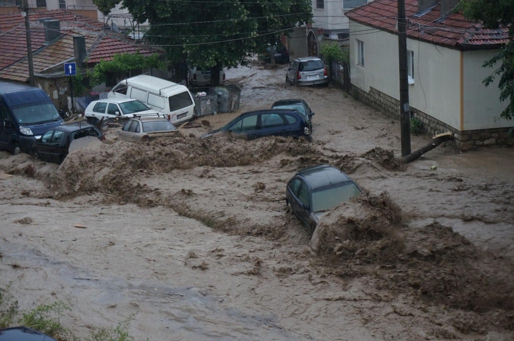 12 милиона литра вода залели "Аспарухово"