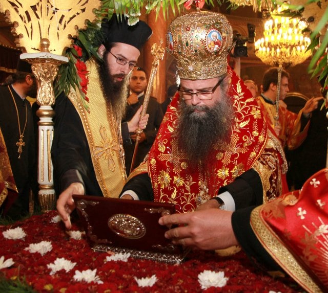 Посрещнахме свети Мина от Атон с топовни салюти (СНИМКИ)