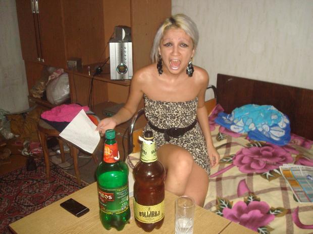 Оферта: 50 лв. за секс със скандалната Атанаска, която БЛИЦ превърна в звезда