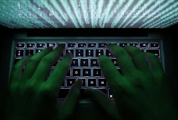 Хакери откраднаха данните на 25 000 американски военни