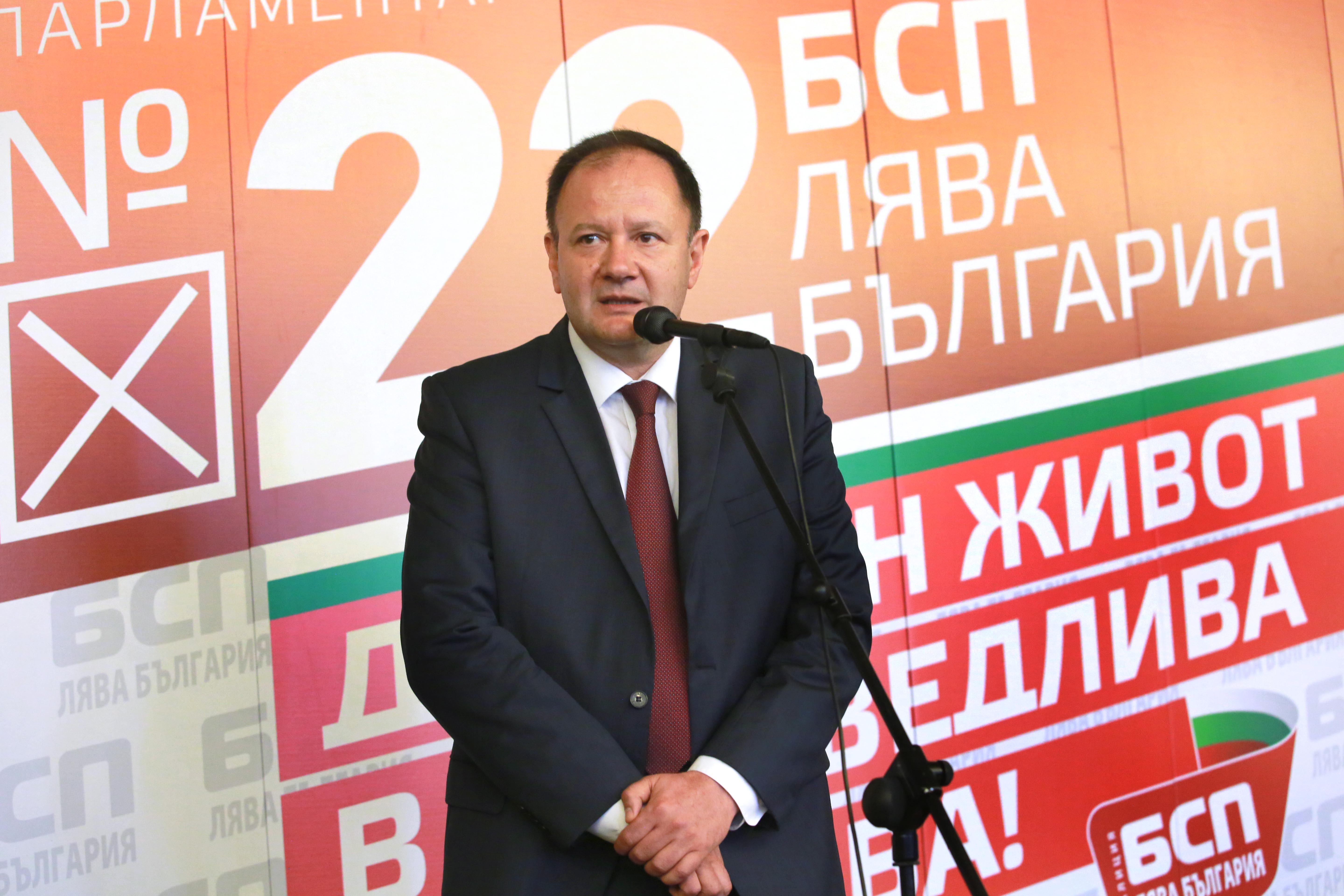 Ето как Миков поведе червените ескардони (СНИМКИ)