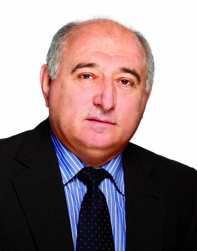 Проф. Стойко Стойков: Бившите управляващи отмениха закони, които спираха участието на офшорни компании в икономиката ни 