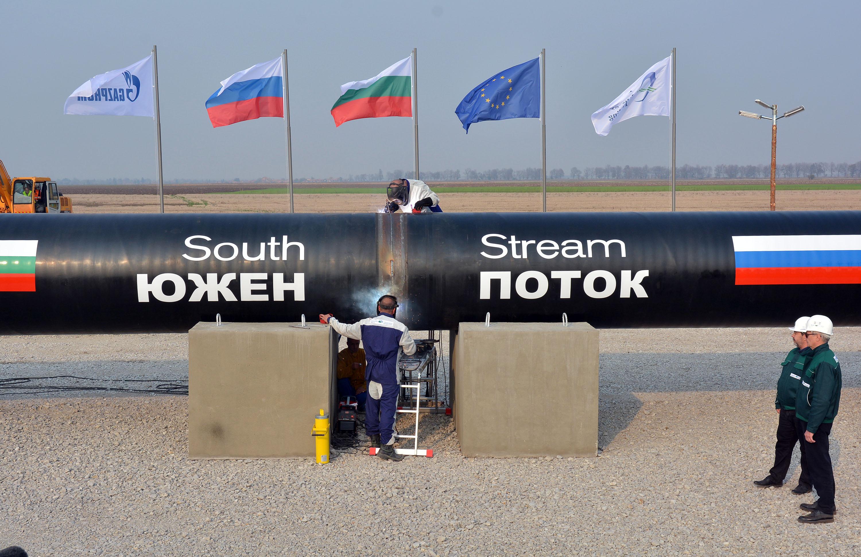 „Газпром“ ще използва положените за „Южен поток“ тръби в Черно море за изграждането на „Турски поток“