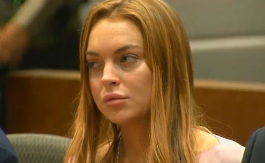 Линдзи Лоън се показа две седмици след раждането СНИМКИ