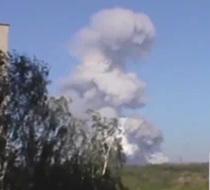 Взривове избухнаха до химическия завод в Донецк (ВИДЕО)