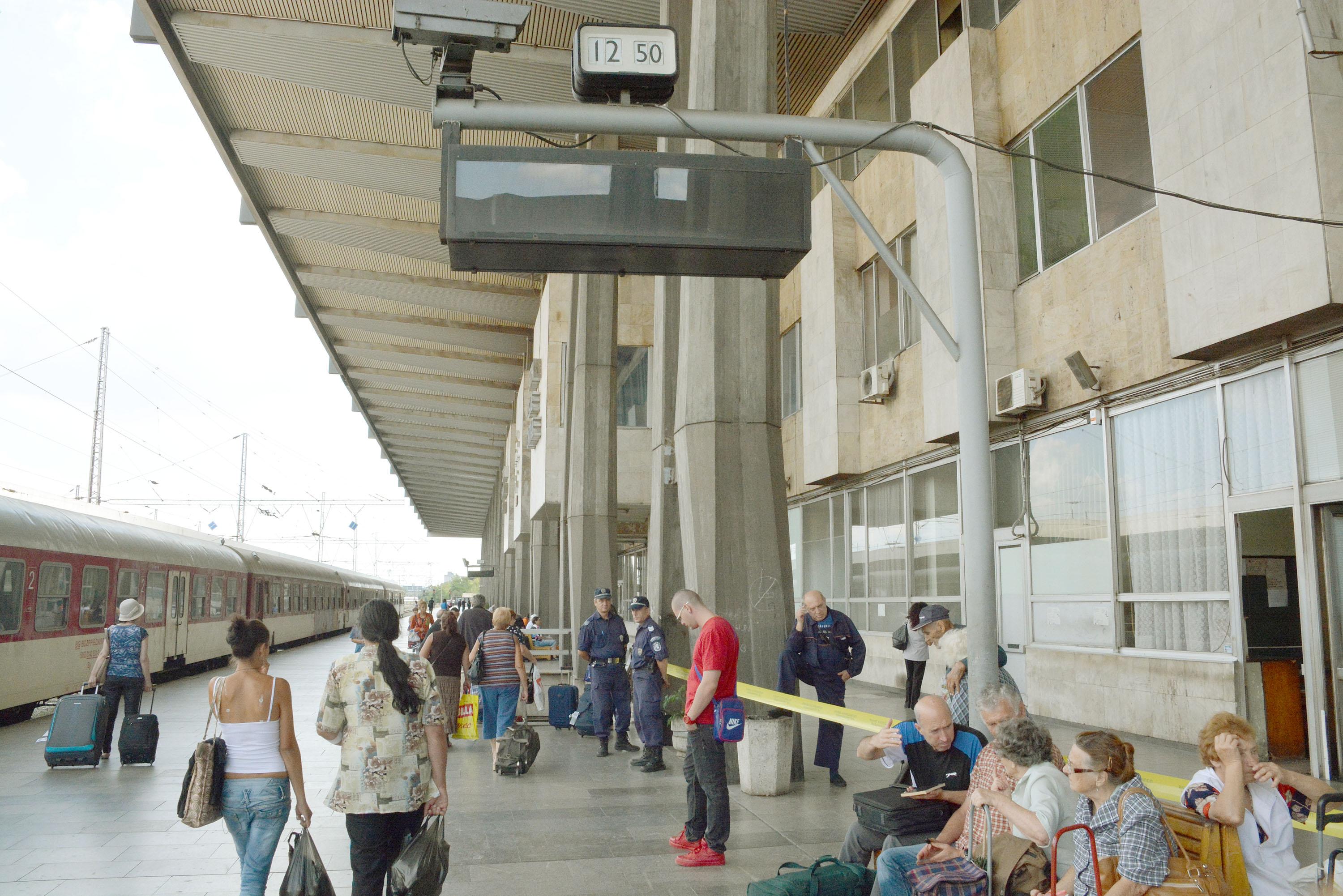 Закриват таксиметровата стоянка пред Централна гара