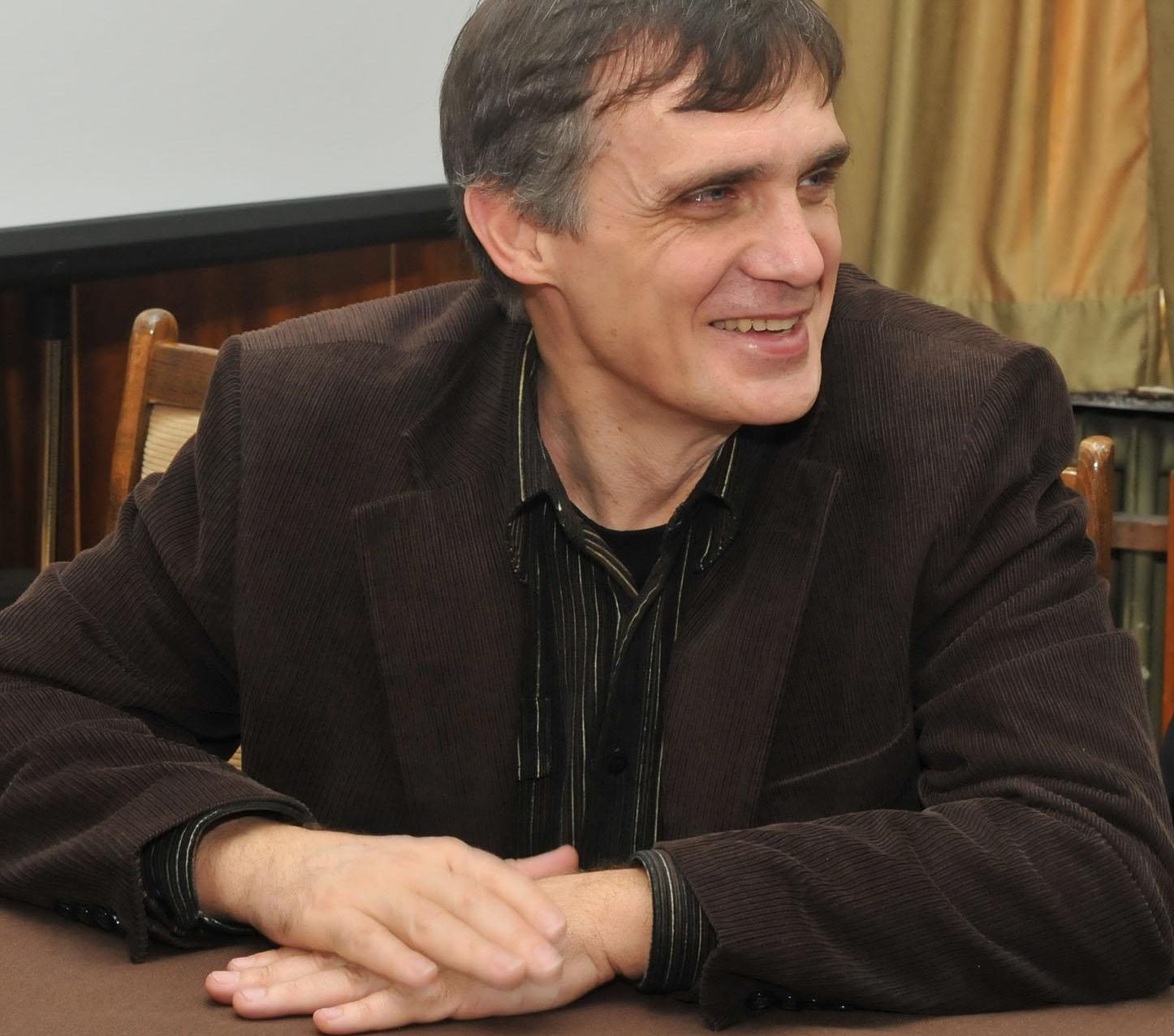 Александър Каракачанов: Данъчната система е за смяна, сегашната помага на богатите