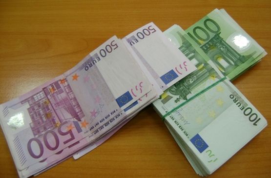 Спипаха чужденец с контрабандни 58 000 евро на Лесово
