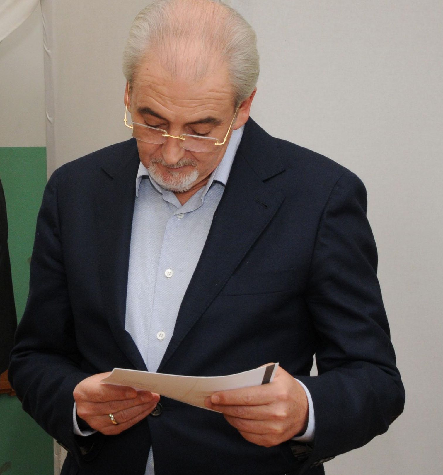 Местан поиска като Борисов - политиците да преспят с резултатите и след това да решават