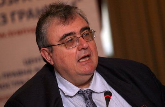 Огнян Минчев за шпионите: Опасно пробити сме
