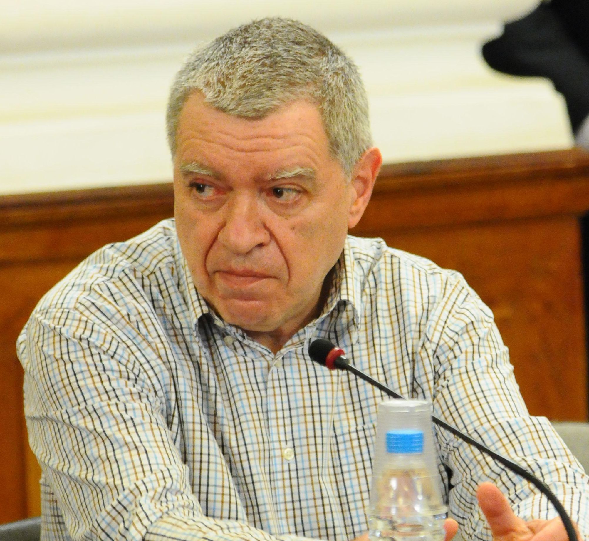 Проф. Константинов предупреди за огромна манипулация на изборите