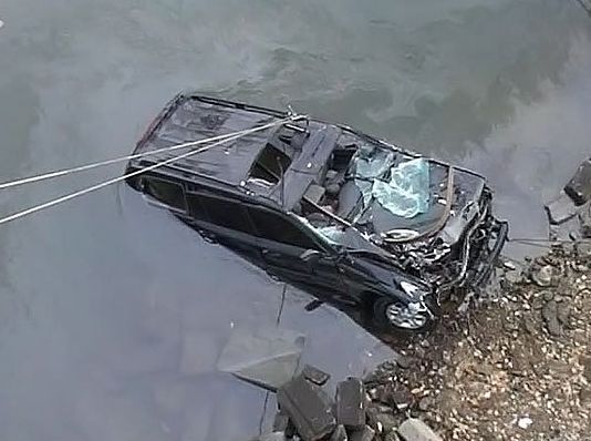 Младеж загина в канал след салто мортале край Пловдив