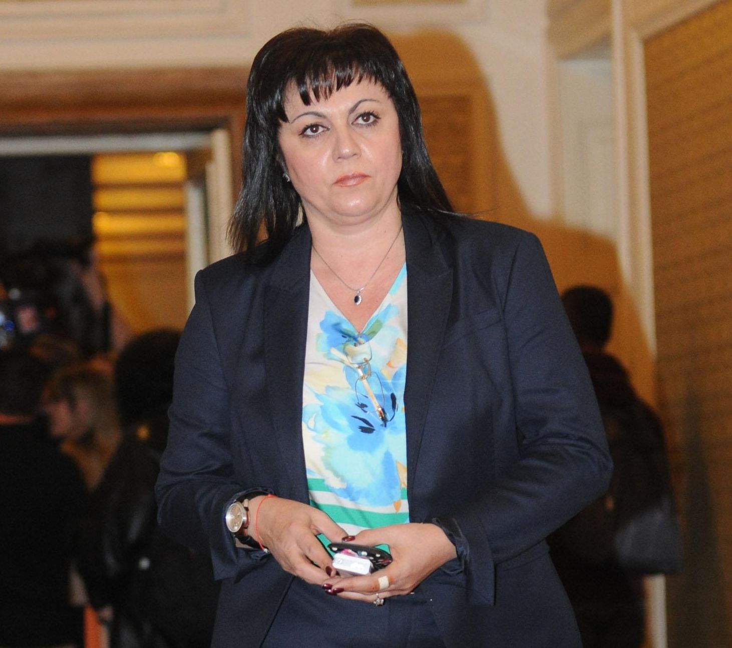 Корнелия Нинова проговори след инцидента