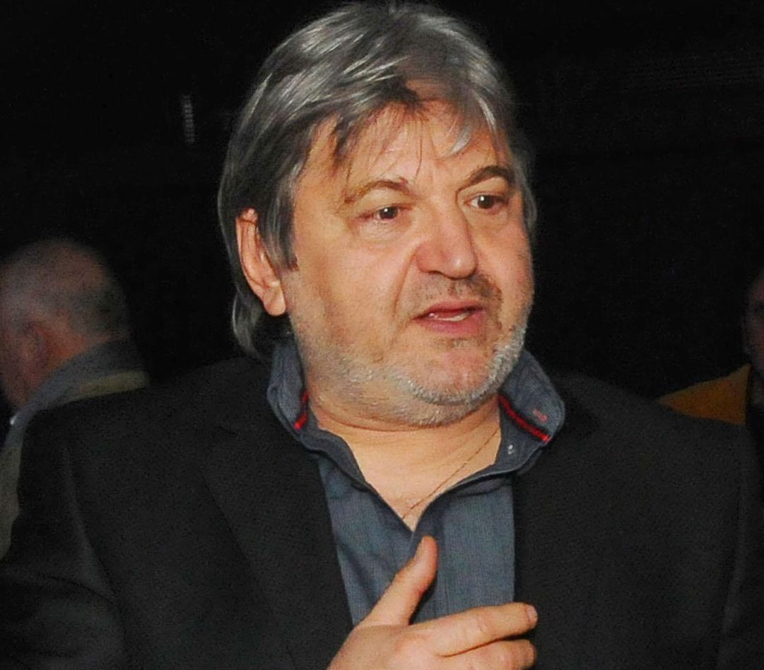 Награждават Петьо Блъсков с орден „Св. Св. Кирил и Методий“
