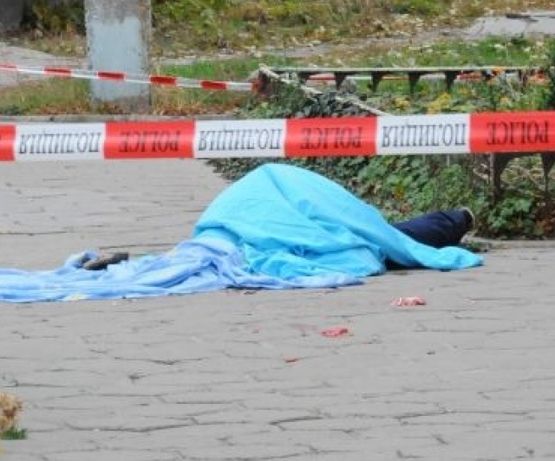 След като момиче се самоуби в Кюстендил, 20-годишен скочи от 7-ия етаж в Дупница