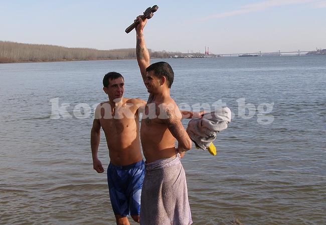 Пламен хвана кръста във Видин, но си загуби гащите
