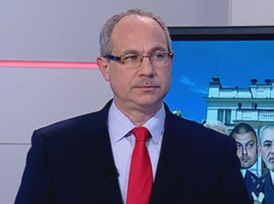 Антон Тодоров разкри още подробности за тъмното минало на скандална директорка в МО 