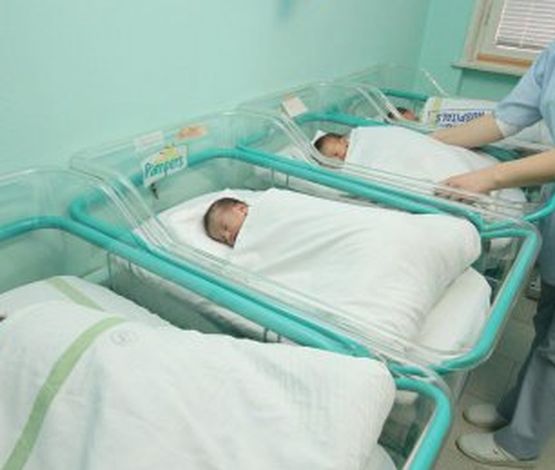 13-годишна е родила в Лом