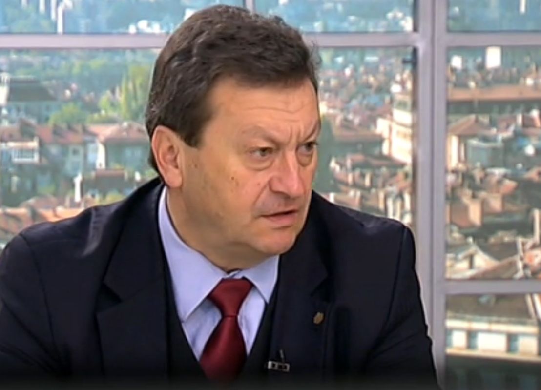 Таско Ерменков обясни на любопитната Ани Цолова дали има масонска връзка между Цацаров, Дончев и "другаря" Гергов