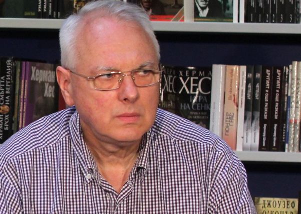 Велизар Енчев скочи на скопската кметица: Да ѝ се отнеме...