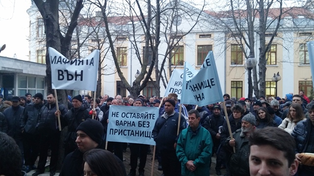 Уволненият шеф на пристанище Варна пред БЛИЦ TV: Натискаха ме да лобирам за определени фирми! (ВИДЕО)