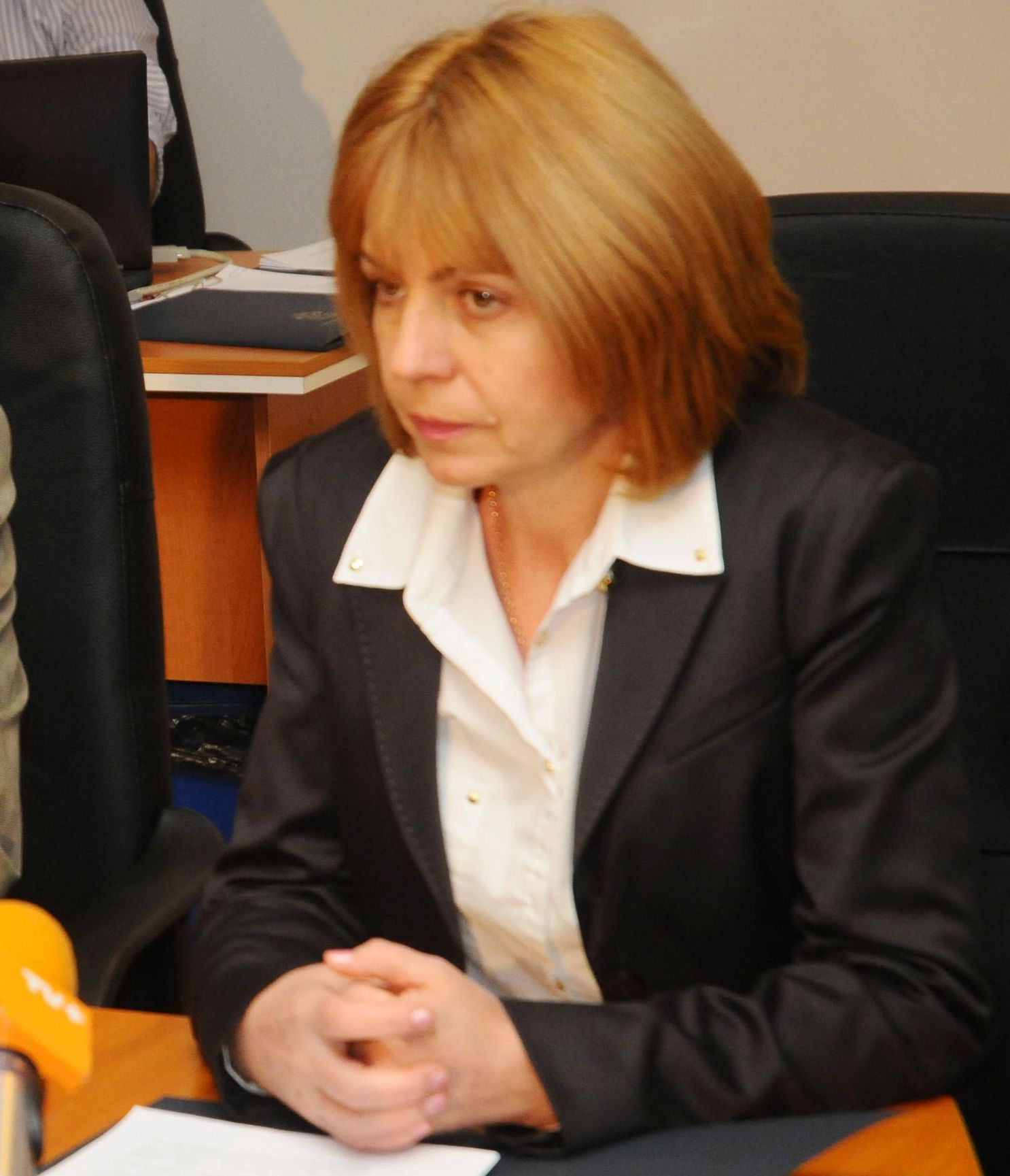 Фандъкова наложи тежка глоба на фирмата, асфалтирала "Шипченски проход"