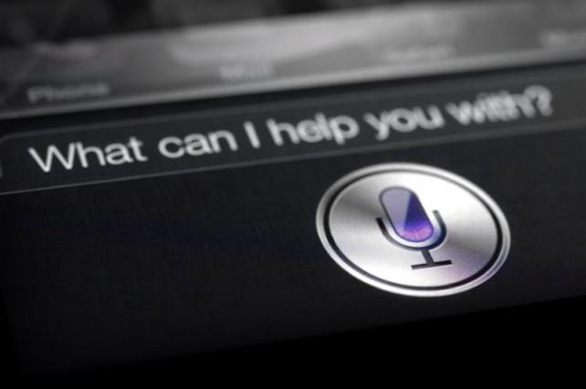 Siri по-добър лингвист от Cortana и Google Now