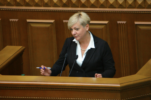 Гривнята се срина безнадеждно до 34 за долар