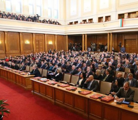 Ограничават критичните публикации срещу политици и партии с промени в НК