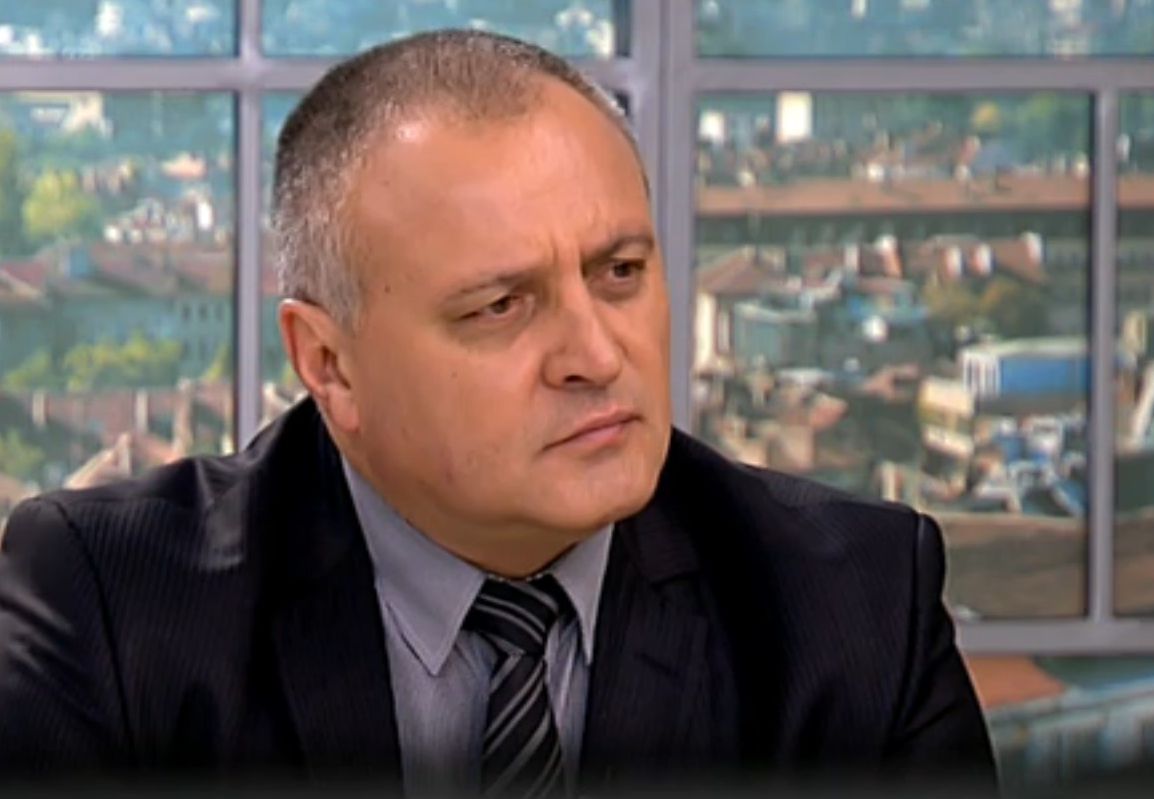 Доц. Стойчев: Шефът на полицията в Русе е истинската жертва, защото...